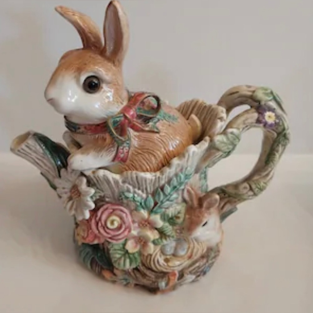 Vintage Fitz and Floyd Classics Bunny Teapot - Picture 2 of 16